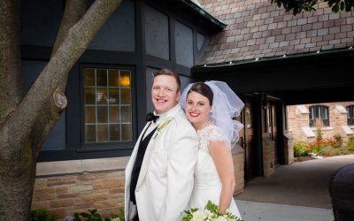 Vintage-Themed Wedding in Racine, Wisconsin