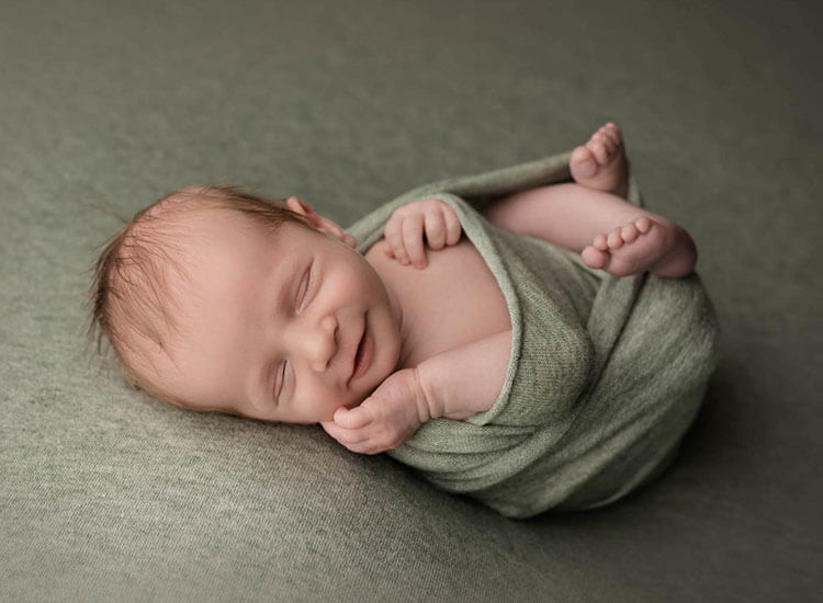 newborn photography in kenosha, kenosha newborn photographer, newborn photographer in kenosha